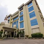 Nida Rooms Lapangan Medan Petisah