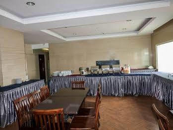 Hotel Nida Lapangan Petisah 2*